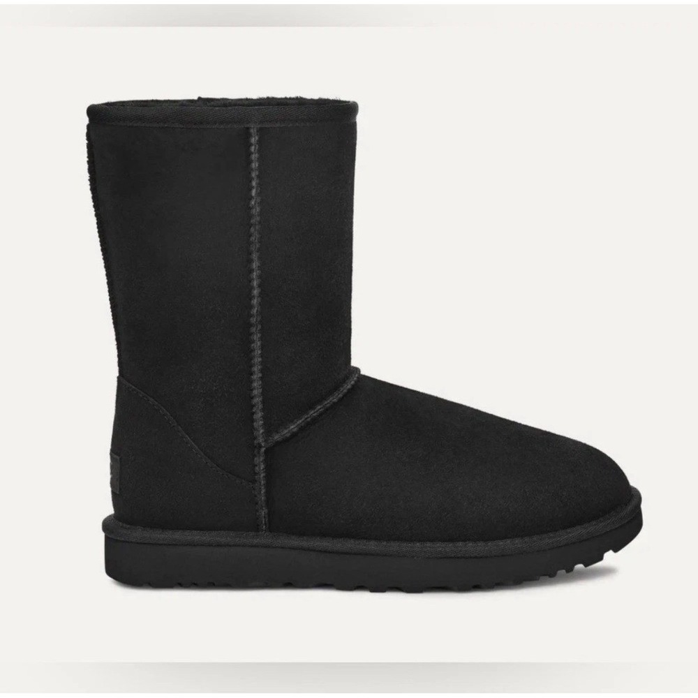 UGG Classic Short II Womens Boot Black Size 9